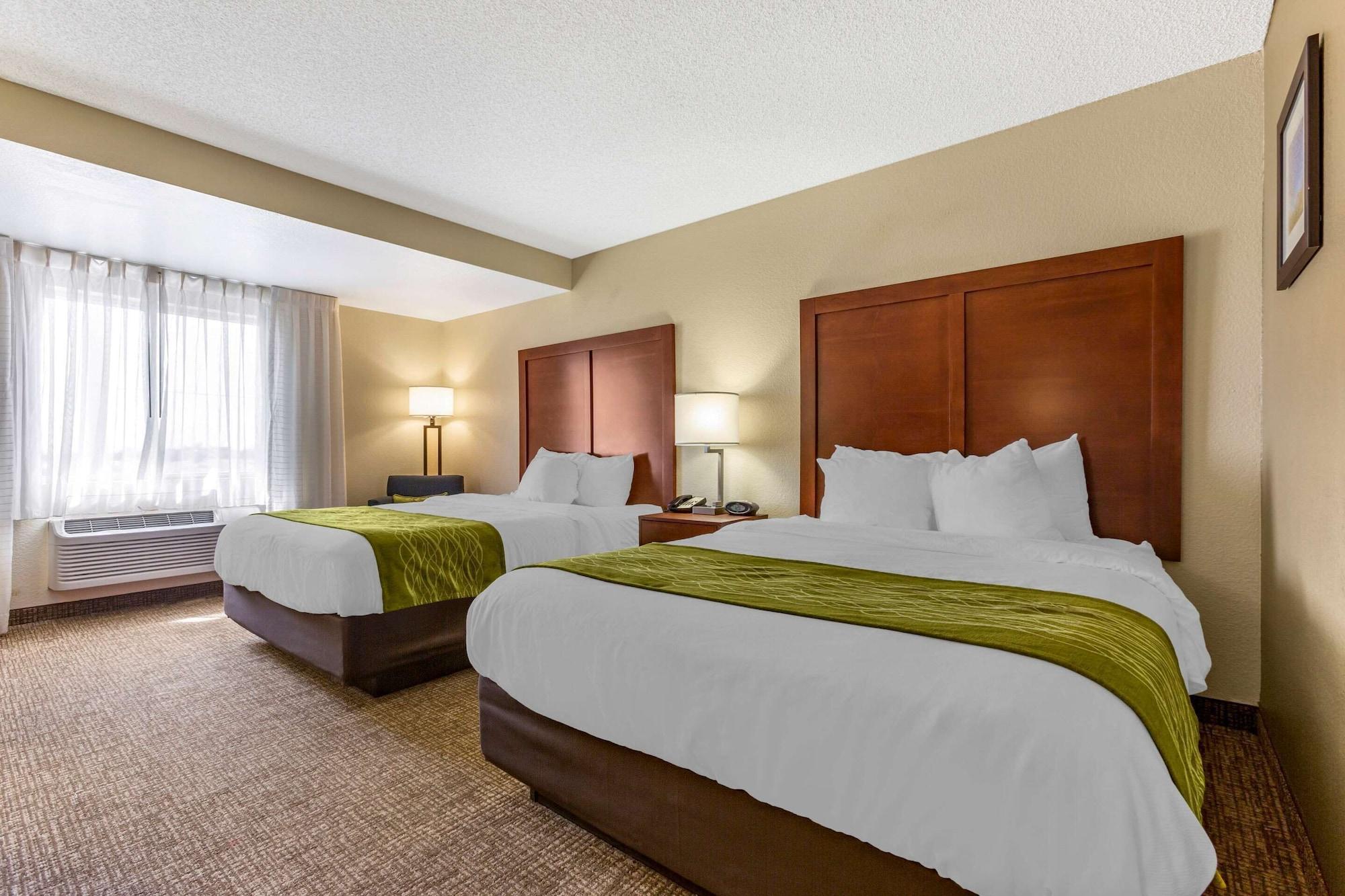 Comfort Inn & Suites Phoenix North - Deer Valley Extérieur photo