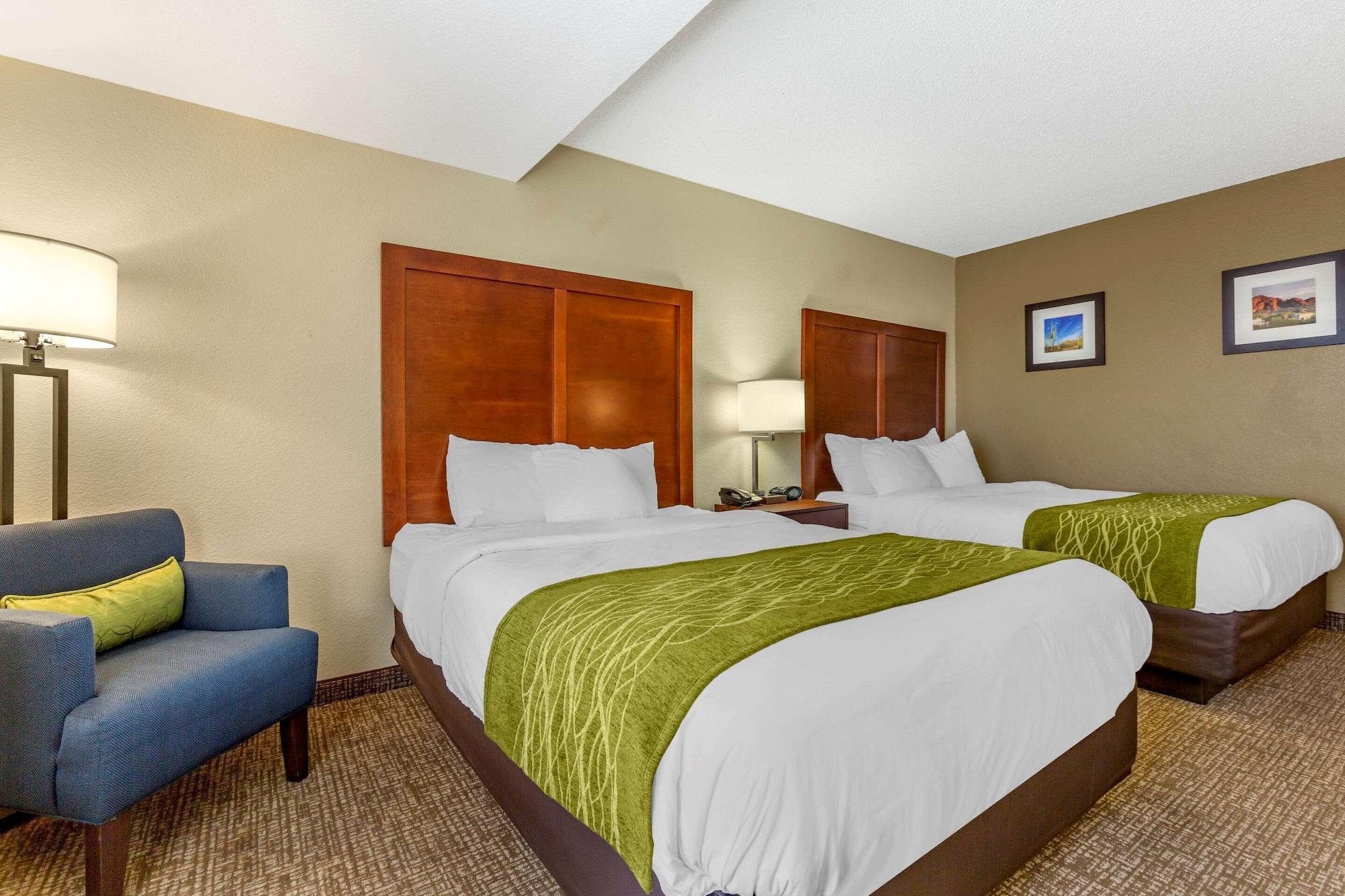 Comfort Inn & Suites Phoenix North - Deer Valley Extérieur photo