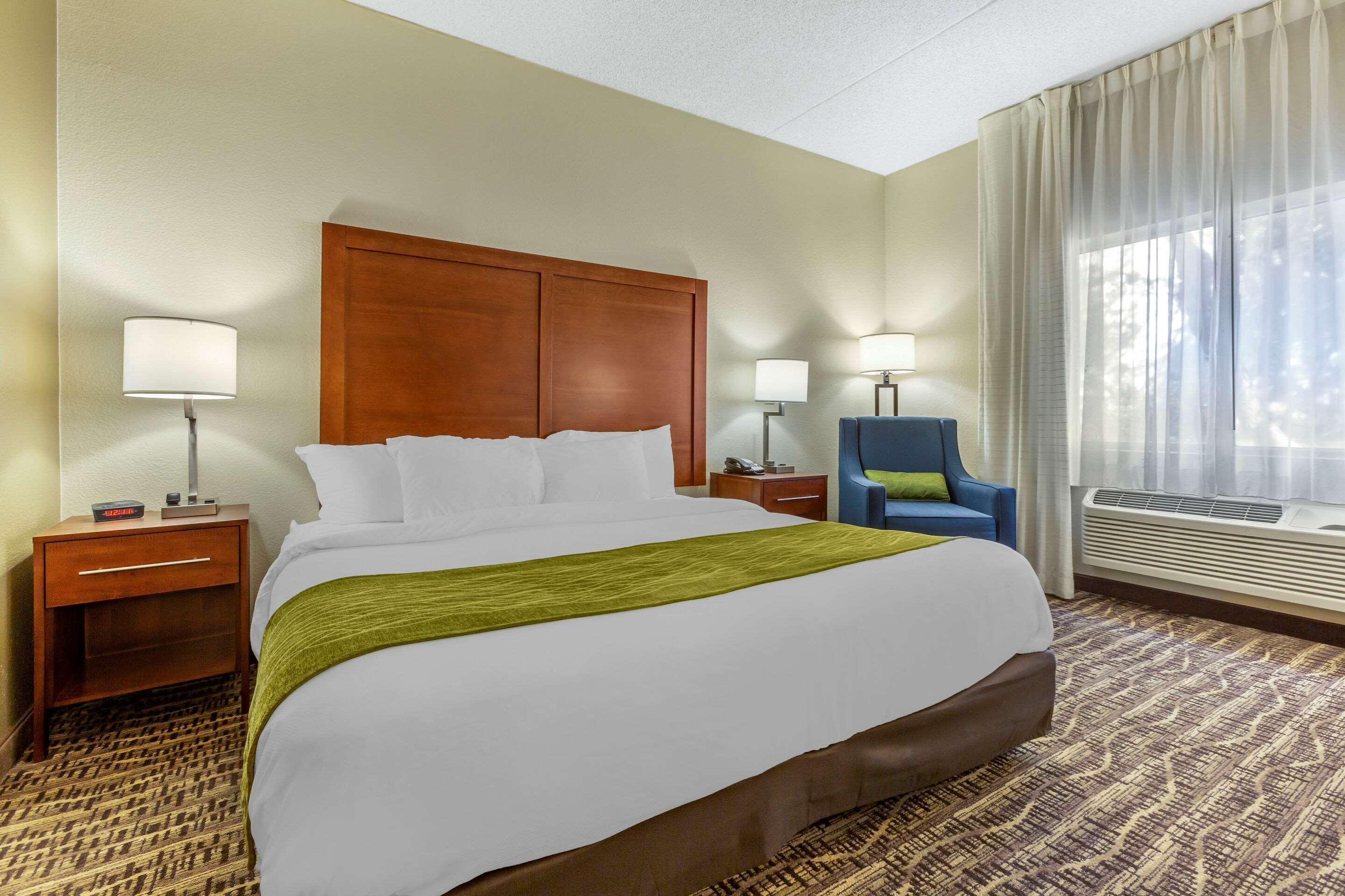 Comfort Inn & Suites Phoenix North - Deer Valley Extérieur photo