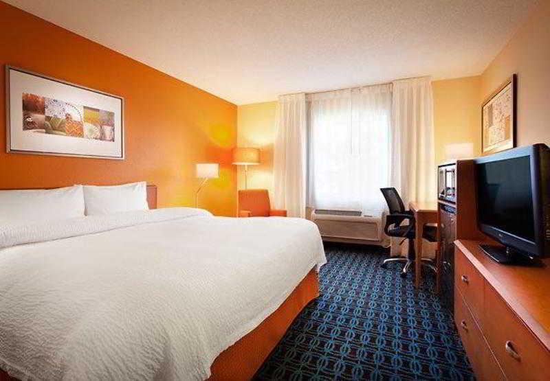 Comfort Inn & Suites Phoenix North - Deer Valley Extérieur photo