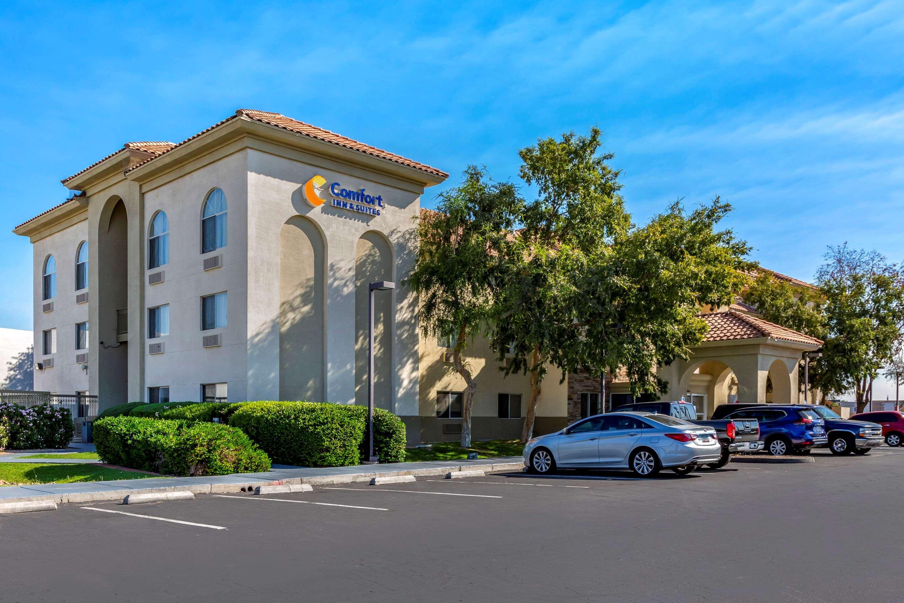Comfort Inn & Suites Phoenix North - Deer Valley Extérieur photo