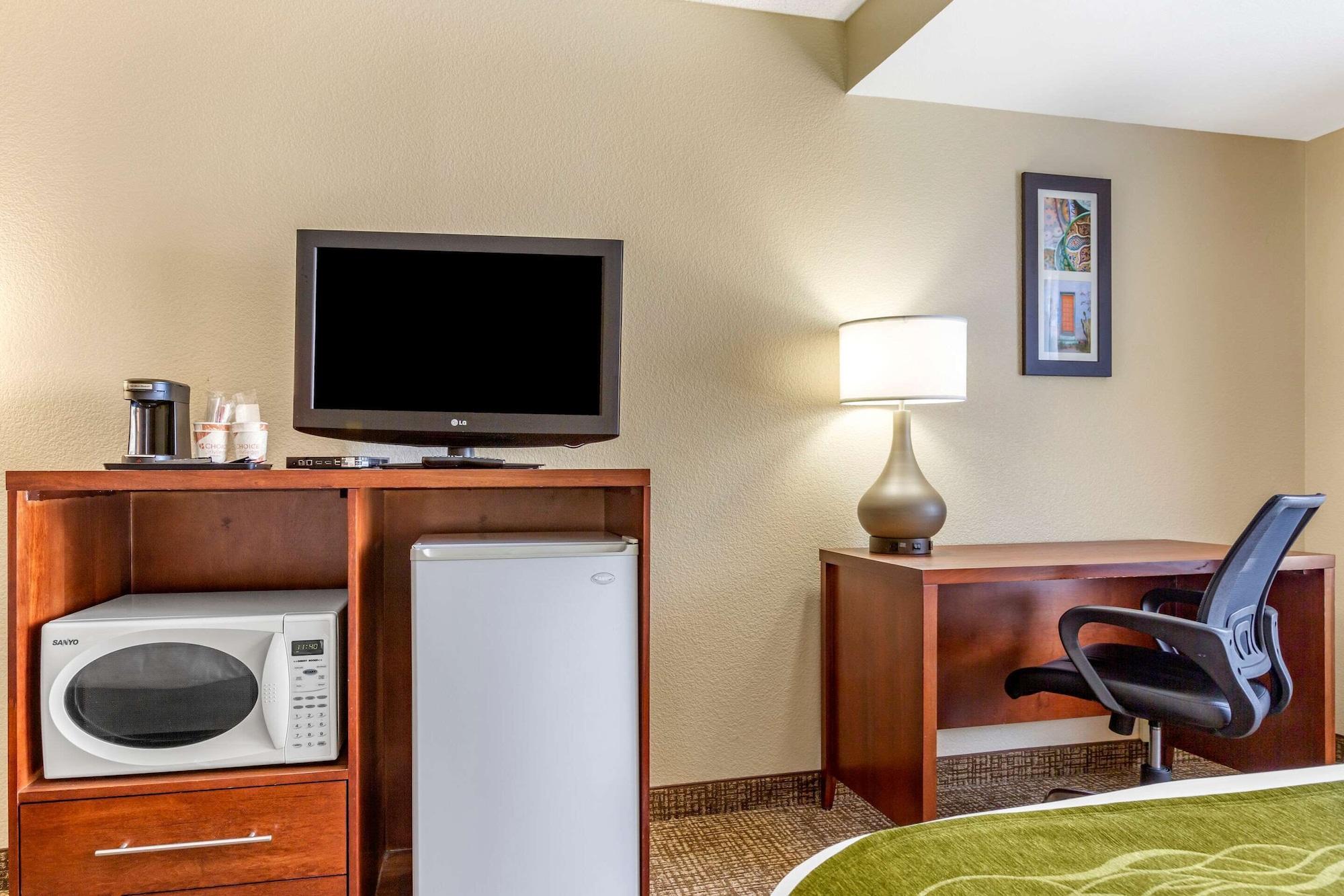 Comfort Inn & Suites Phoenix North - Deer Valley Extérieur photo