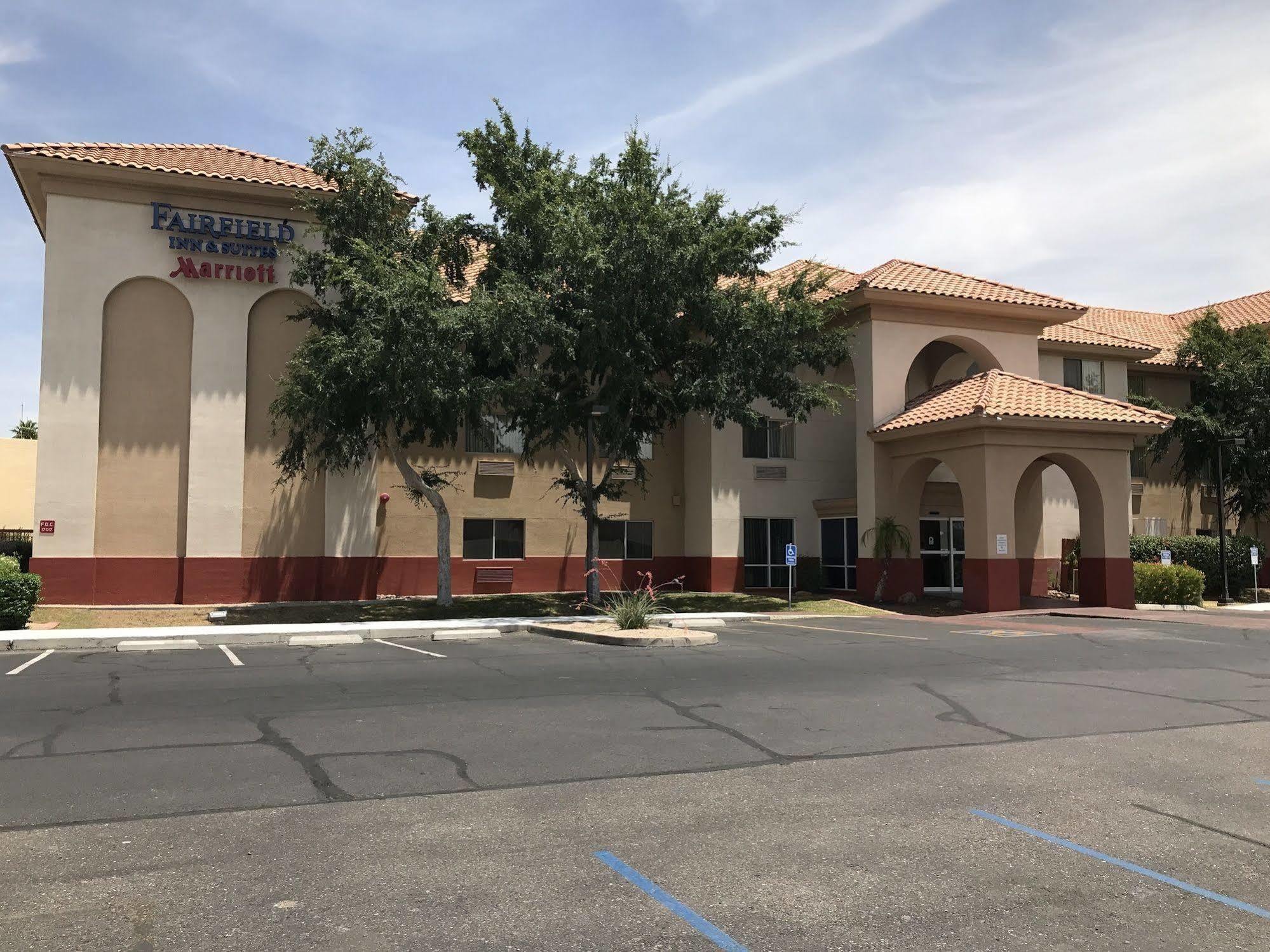 Comfort Inn & Suites Phoenix North - Deer Valley Extérieur photo